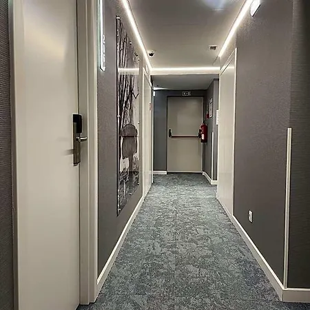 Hotel Zurin Charm